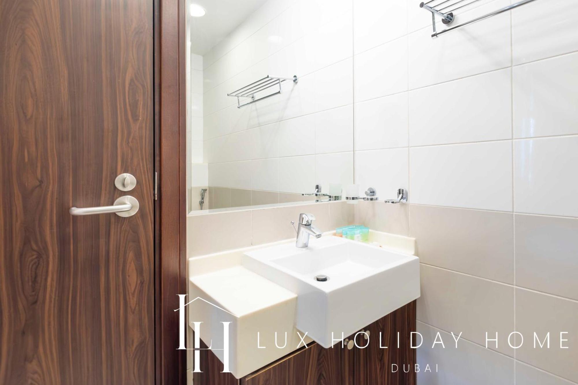 Lux - Opulent Island Suite Burj Khalifa View 1 ドバイ エクステリア 写真